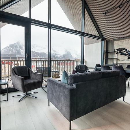 Attraktiv Leilighet Pa Kaikanten I Henningsvaer Ngoại thất bức ảnh
